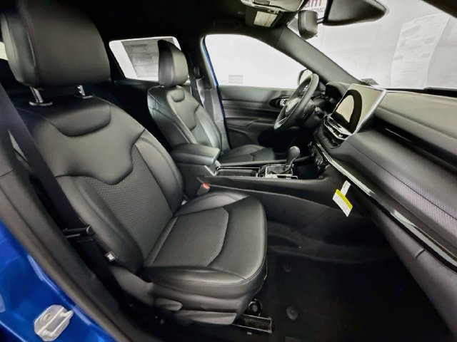 New 2026 Jeep Compass Latitude AWD/4WD image 25