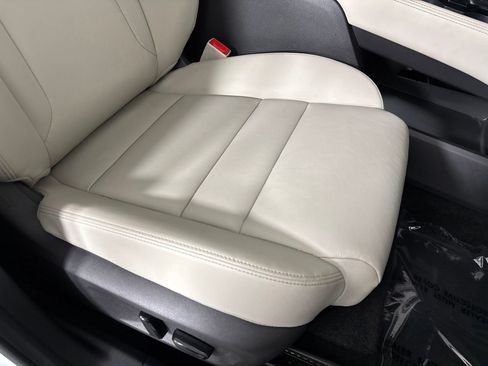 Used 2023 Nissan Rogue SL AWD/4WD image 32