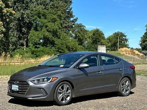 Used 2017 Hyundai Elantra Limited w/ Limited Ultimate Package 05 FWD image 5
