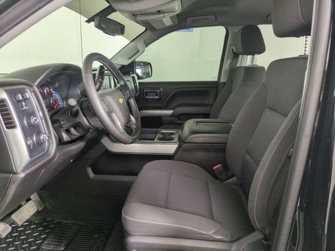Used 2018 Chevrolet Silverado 1500 LT w/ Midnight Edition AWD/4WD image 9