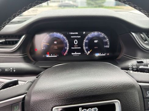 Used 2023 Jeep Grand Cherokee L Laredo w/ Luxury Tech Group I image 32