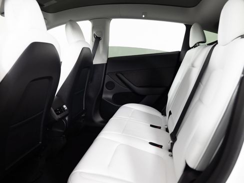 Used 2023 Tesla Model Y Long Range AWD/4WD image 18