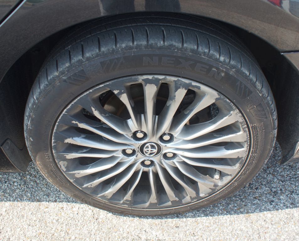 Used 2016 Toyota Avalon Limited FWD image 18