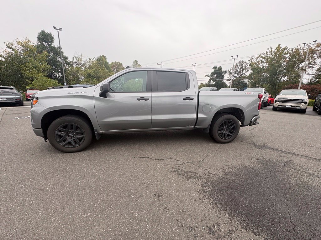Used 2024 Chevrolet Silverado 1500 Custom AWD/4WD image 2