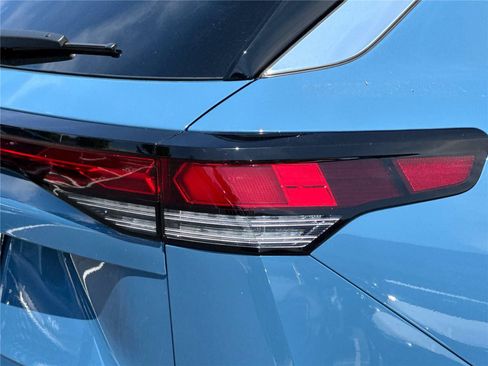 New 2026 Volkswagen Tiguan SE AWD/4WD image 8