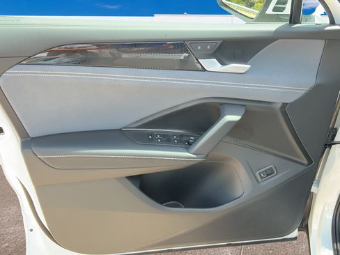 New 2026 Volkswagen Tiguan SE AWD/4WD image 19