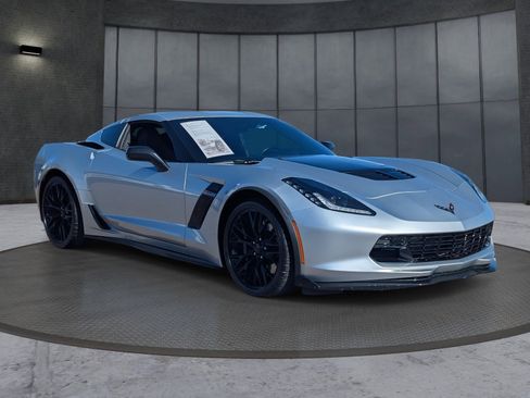 Used 2016 Chevrolet Corvette Z06 w/ 3LZ Preferred Equipment Group image 8