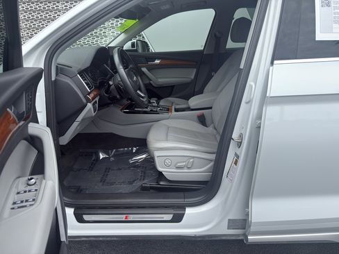 Used 2023 Audi Q5 2.0T Premium w/ Convenience Package AWD/4WD image 14
