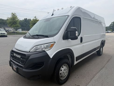 Used 2023 RAM ProMaster 2500 FWD image 3