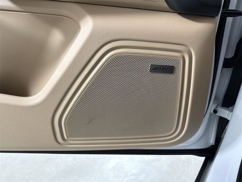 Certified 2025 Porsche Macan image 35