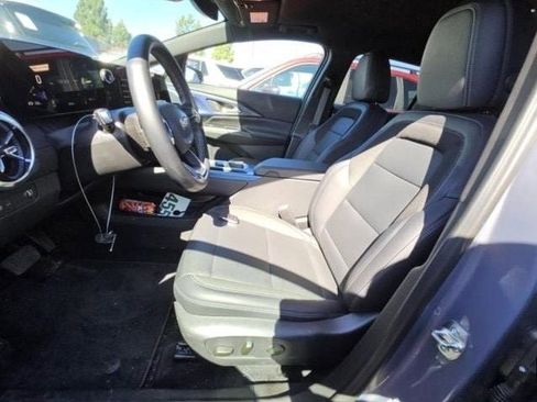 Used 2024 Chevrolet Equinox EV LT image 7