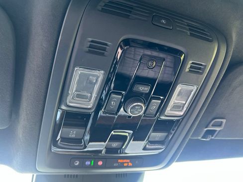 Used 2025 Cadillac Escalade ESV Sport Platinum AWD/4WD image 69