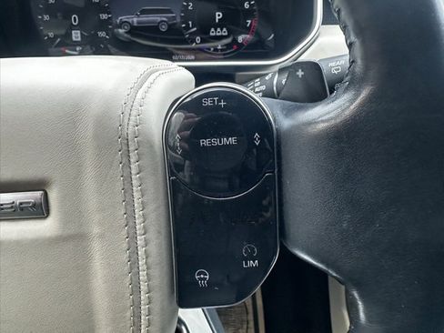 Used 2020 Land Rover Range Rover HSE image 33
