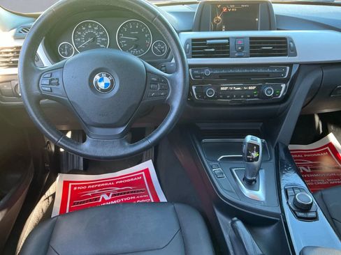 Used 2017 BMW 320i Sedan image 16