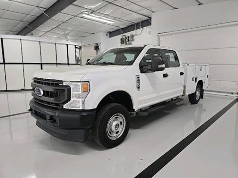 Used 2022 Ford F250 XL w/ Power Equipment Group image 3