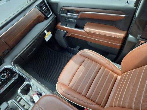 Used 2024 GMC Sierra 1500 Denali Ultimate image 12