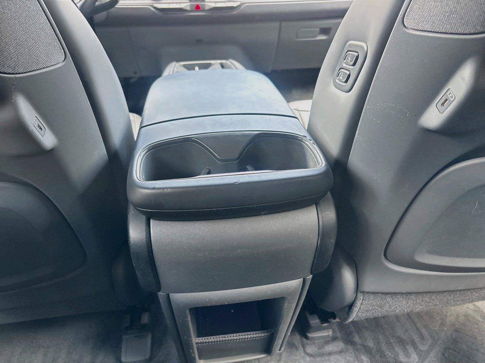Used 2024 Kia EV9 Light Long Range RWD image 21