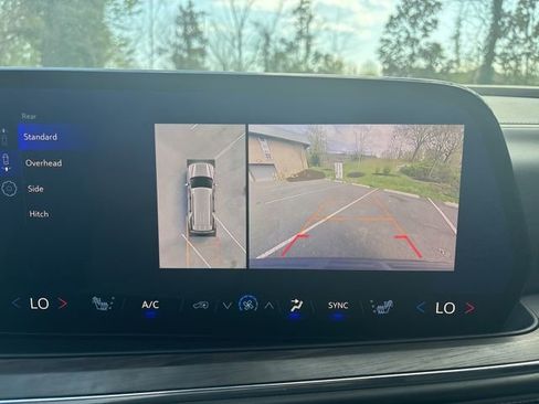 Used 2025 Chevrolet Tahoe Z71 w/ Comfort Package image 20