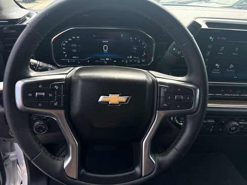 Used 2024 Chevrolet Silverado 1500 LT w/ Z71 Off-Road Package AWD/4WD image 17