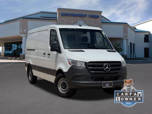 Used 2025 Mercedes-Benz Sprinter 2500 image 1