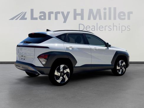 New 2026 Hyundai Kona Limited FWD image 8