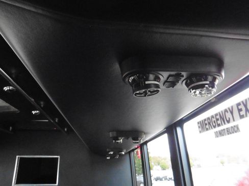 Used 2011 Ford E-450 and Econoline 450 Super Duty w/ Shuttle Bus Prep Pkg image 25