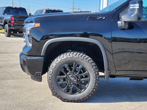 New 2026 Chevrolet Silverado 2500 LT w/ Trail Boss Package AWD/4WD image 7