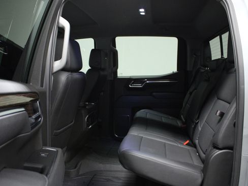 Used 2025 GMC Sierra 1500 Elevation w/ Elevation Premium Package image 13