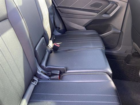 Used 2022 Volkswagen Tiguan SE R-Line AWD/4WD image 7