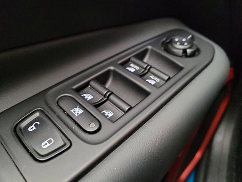 Used 2022 Jeep Renegade Trailhawk w/ Trailer Tow Group image 27