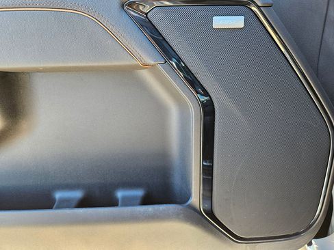 Used 2025 GMC Sierra 2500 AT4 image 13