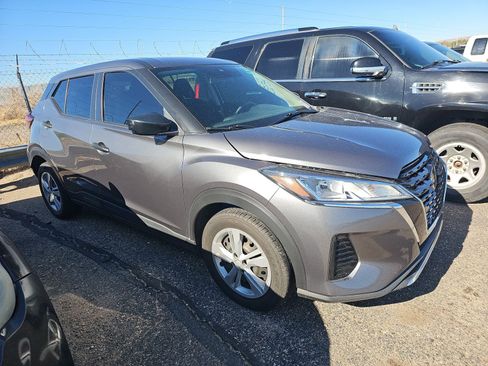 Used 2021 Nissan Kicks S FWD image 2