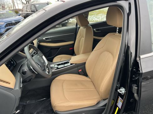 Used 2022 Hyundai Sonata Limited w/ Winter Weather Package image 13