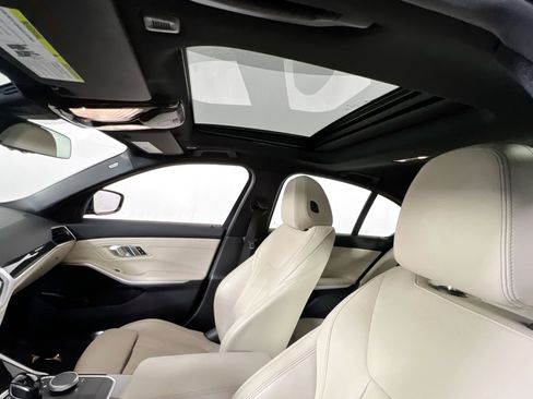 Used 2020 BMW 330i xDrive Sedan w/ Premium Package image 22