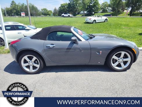 Used 2008 Pontiac Solstice Convertible w/ Preferred Package RWD image 1