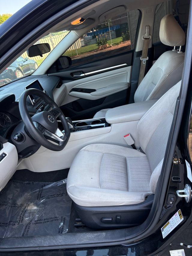 Used 2021 Nissan Altima 2.5 SV FWD image 8