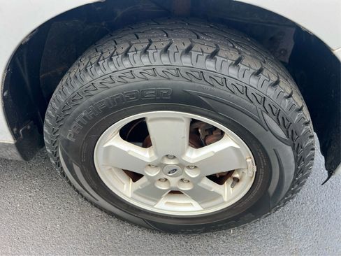 Used 2010 Ford Escape XLT image 21