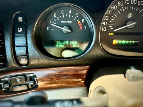 Used 2005 Buick Le Sabre Custom FWD image 42