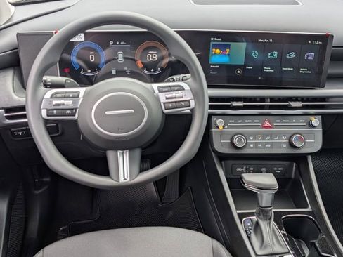 New 2026 Hyundai Tucson SE FWD image 6