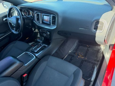 Used 2017 Dodge Charger SE w/ Popular Equipment Group RWD image 9