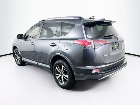 Used 2018 Toyota RAV4 XLE image 5