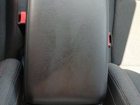 Used 2025 Jeep Gladiator Rubicon AWD/4WD image 43