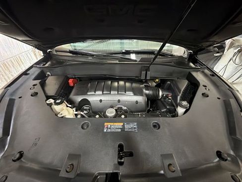 Used 2014 GMC Acadia SLE image 26