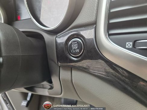 Used 2011 Jeep Grand Cherokee Laredo AWD/4WD image 22