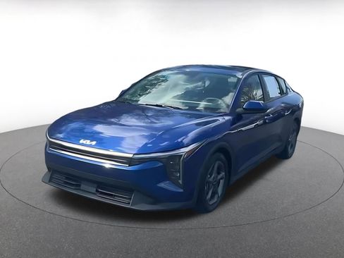 Used 2025 Kia K4 LXS image 7