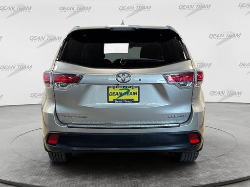 Used 2016 Toyota Highlander XLE AWD/4WD image 8