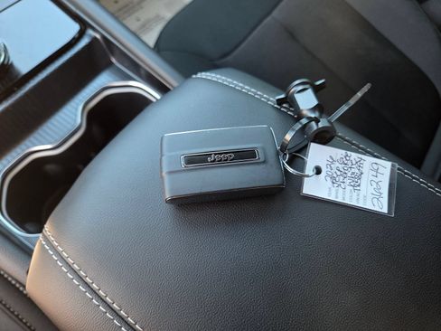 New 2026 Jeep Grand Cherokee L Laredo RWD image 31