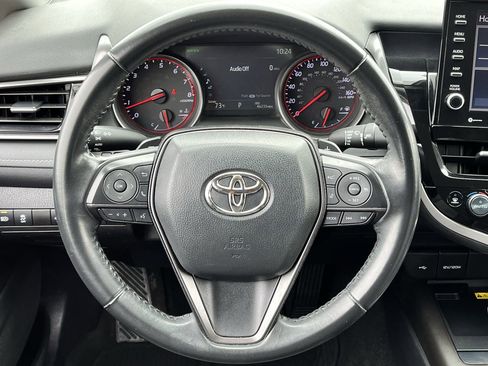 Used 2023 Toyota Camry XSE FWD image 11