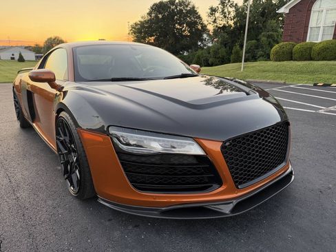 Used 2014 Audi R8 V8 w/ Ceramic Brake Package AWD/4WD image 10