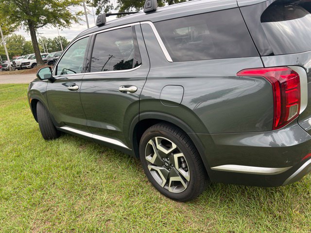 Used 2023 Hyundai Palisade SEL w/ Premium Package AWD/4WD image 3